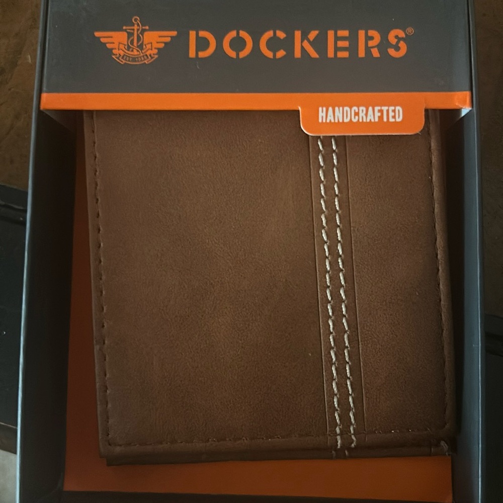 Brand new docker handcrafted wallet